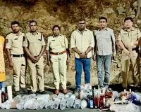 68 మద్యం బాటిళ్లు స్వాధీనం