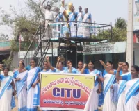 అంబేద్కర్ విగ్రహానికి ఆశావర్కర్ల వినతి