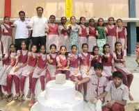 విత్తన బంతులపై విద్యార్థులకు శిక్షణ