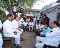 బాధిత కుటుంబాలకు హరీశ్‌రావు పరామర్శ