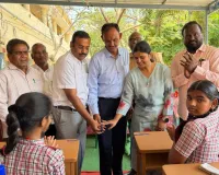 ప్రభుత్వ పాఠశాలకు బెంచీల వితరణ 