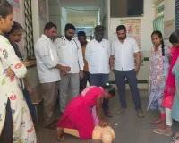 విద్యార్థులకు ప్రాణరక్షణ పద్ధతులపై శిక్షణ