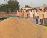 ధాన్యం కొనుగోలు కేంద్రాలను  ప్రారంభించాలి