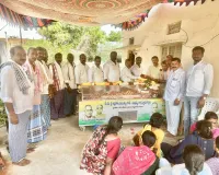 మృతుడి కుటుంబానికి ఆర్థిక సహాయం