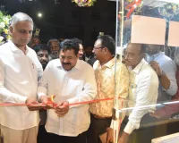 యువత ఉపాధి సృష్టించే దిశగా ముందుకు సాగాలి : హరీష్ రావు