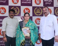 రాధికకు బెస్ట్ ప్రొఫెసర్ అవార్డు