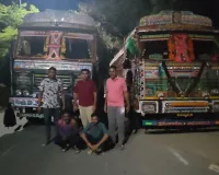 ఇసుక అక్రమంగా తరలిస్తున్న వాహనాలు సీజ్ 