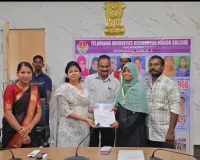 ఉత్తమ విద్యార్థులను అభినందించిన కలెక్టర్