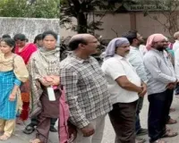 దిల్ సుఖ్ నగర్ డిపో ముందు ఆర్టీసీ కార్మికుల ధర్నా 