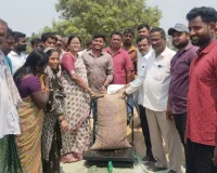 కొనుగోలు కేంద్రాల ప్రారంభం