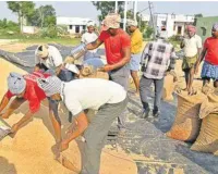 కమీషన్ కోసం కక్కుర్తి .. హమాలీ పేరట పైసా వసూల్
