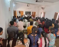 పేరెంట్స్ మీటింగ్ లో పాల్గొన్న ఎంపీడీవో