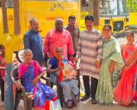 నిరుపేదల ముఖంలో చిరునవ్వు చూడడమే గాంధీజీ ఫౌండేషన్ లక్ష్యం.-గాంధీజీ ఫౌండేషన్ చైర్మన్ డాక్టర్ కోడి శ్రీనివాసులు, అరుణ దంపతులు   