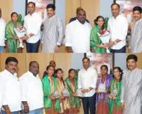 గాంధీజీ విద్యార్థులను అభినందించిన ఎమ్మెల్యే కోమటిరెడ్డి రాజ్ గోపాల్ రెడ్డి 