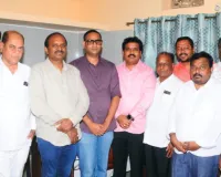 మెడికల్ షాపుల యజమానులు సేవా దృక్పథంతో మెలగాలి