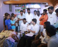 బడా నేతల అండతోనే భూకబ్జా