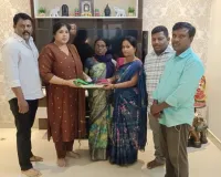 పేదింటి వధువుకు పుస్తెమట్టెలు అందజేత