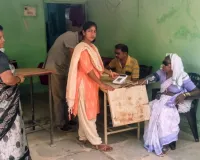 ప్రభుత్వ ఆస్పత్రిలో వసతులు లేక  రోగుల ఇబ్బందులు 