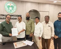 చెత్త సమస్య పరిష్కరించాలని కమిషనర్ కి వినతిపత్రం