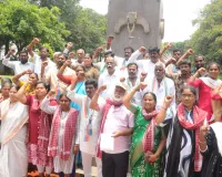 ఉద్యమకారుల లక్ష్య సాధనలో ప్రభుత్వం స్పందించాలి 