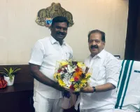  తిరువనంతపురం సెక్రటేరియట్‌లో కేరళం  ప్రభుత్వ హోం మంత్రి,  కాంగ్రెస్ వర్కింగ్ కమిటీ సభ్యులు రమేష్ చెన్నితల    మర్యాదపూర్వకంగా కలిసి అభినంధించిన టిపిసిసి అధికార ప్రతినిధి బండి సుధాకర్ గౌడ్