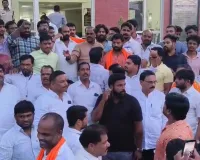ఆదిభట్ల పోలీస్ స్టేషన్ వద్ద ఉద్రిక్త పరిస్థితి 