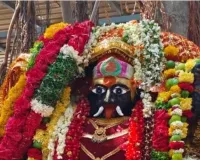 కాళీ మాత మందిరంలో భక్తులకు కనీస సౌకర్యాలు కలిపించాలి 