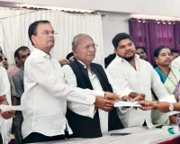 కల్యాణ లక్ష్మి చెక్కుల పంపిణీ