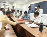    నార్కట్పల్లి ప్రధాన రహదారి సమస్య పై కలెక్టర్ ను కలిసిన  బిజెపి  నాయకులు  రమేష్