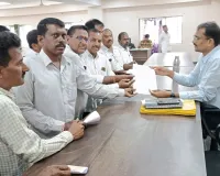 అధిక ఫీజులు వసూలు చేస్తున్న స్కూళ్లపై చర్యలు తీసుకోవాలి