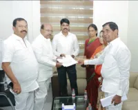 ప్రజా సమస్యలపై కలెక్టర్ కి వినతి పత్రం అందజేసిన జిల్లా బీఆర్ఎస్  నేతలు 