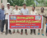 జీపీ కార్మికుల సమస్యలు పరిష్కరించాలి: కొత్తపల్లి రవి