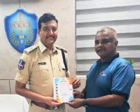 26 సెకన్లలో 26 ఆపిల్స్‌ను హ్యాండ్ చాప్‌ రికార్డు