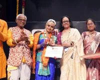 అమోద అరంగేట్రం అలరించింది