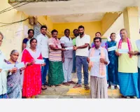 బండకొత్తపల్లిలో లబ్ధిదారులకు చెక్కుల పంపిణీ