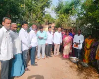 సి సి రోడ్డు నిర్మాణానికి భూమి పూజ 