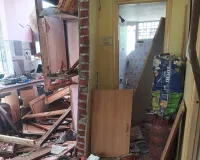 సరూర్ నగర్ లో ఓ ఇంట్లో అనుమానాస్పద పేలుళ్లు.
