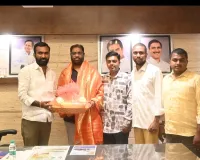 BRS  ఫ్లోర్ లీడర్ ఎంపీ వద్ది రాజు నుమర్యాద పూర్వకంగా కలిసిన బేత పవన్ రెడ్డి 