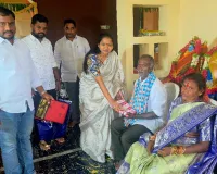 నూతన గృహప్రవేశంలో పాల్గొన్న డా. ఏ చంద్రప్రియ