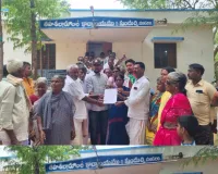 8 ఏళ్ళైనా నష్ట పరిహారం లేదు
