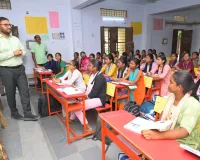 లెక్కల మాస్టారైన జిల్లా కలెక్టర్