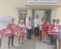 ఉపాధిహామీ యధావిధిగా కొనసాగించాలి