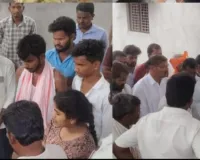 బందెల లింగస్వామికి నివాళులర్పించిన మాజీ ఎమ్మెల్యే చిరుమర్తి