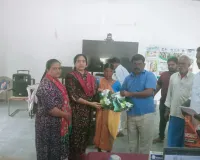 రైతులకు పత్తి విత్తనాలు పంపిణీ