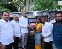 కష్టానికి ఉడుతా భక్తిగా తోడుంటా