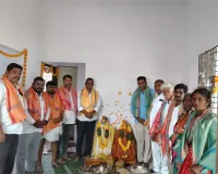 ఇందిరమ్మ ఇండ్లు ప్రారంభించిన కాంగ్రెస్ నాయకులు