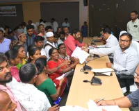 ప్రజావాణి దరఖాస్తులను సత్వరమే పరిష్కరించాలి 