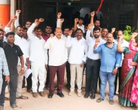 ఔట్‌సోర్సింగ్ ఉద్యోగులకు ప్రతి నెలా  ఒకటో తేదీన జీతాలు చెల్లించాలి