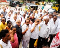 పెన్షనర్లకు గౌరవప్రదమైన జీవనం కల్పించాలి