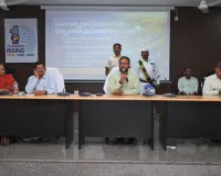 ఆదర్శ గ్రామాలుగా తీర్చిదిద్దాలి 